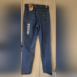 Carhartt mens relaxed fit tapered jeans size 33 x 36 NWT.